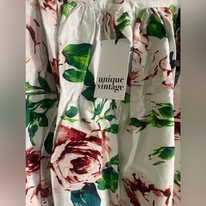 Unique Vintage - 4XL - White floral Skirt